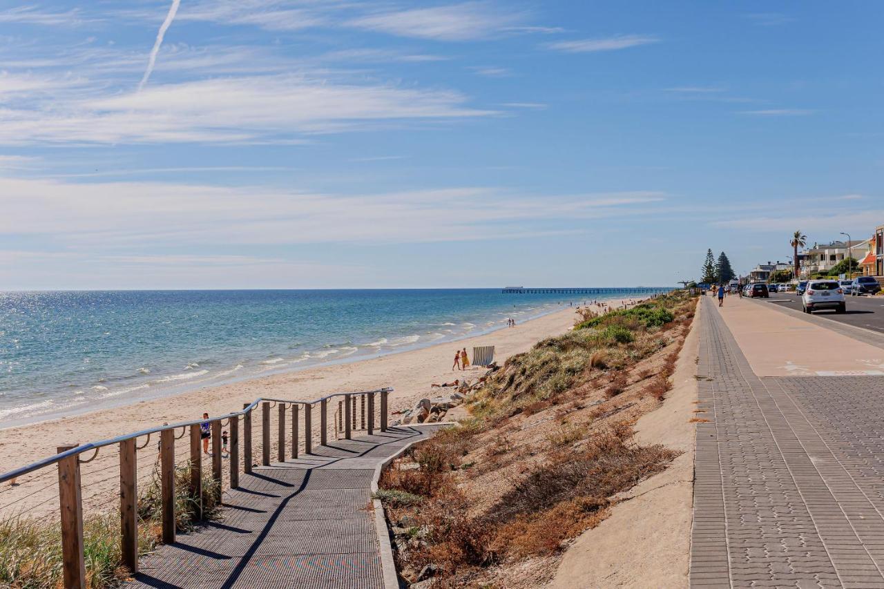 Henley Beachfront Luxury With Private Pool, And Sauna! Holiday home Henley Beach South