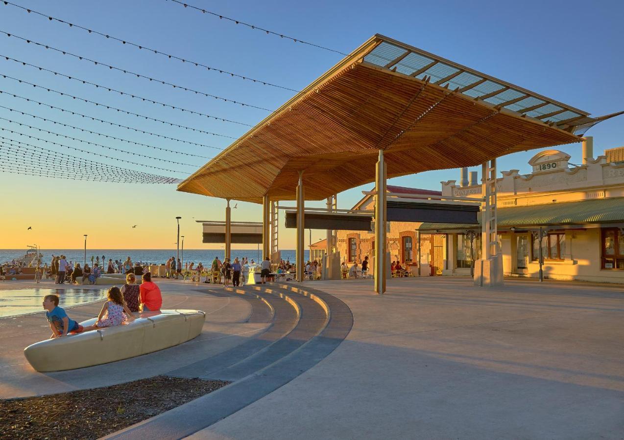 Henley Beachfront Luxury With Private Pool, And Sauna! *