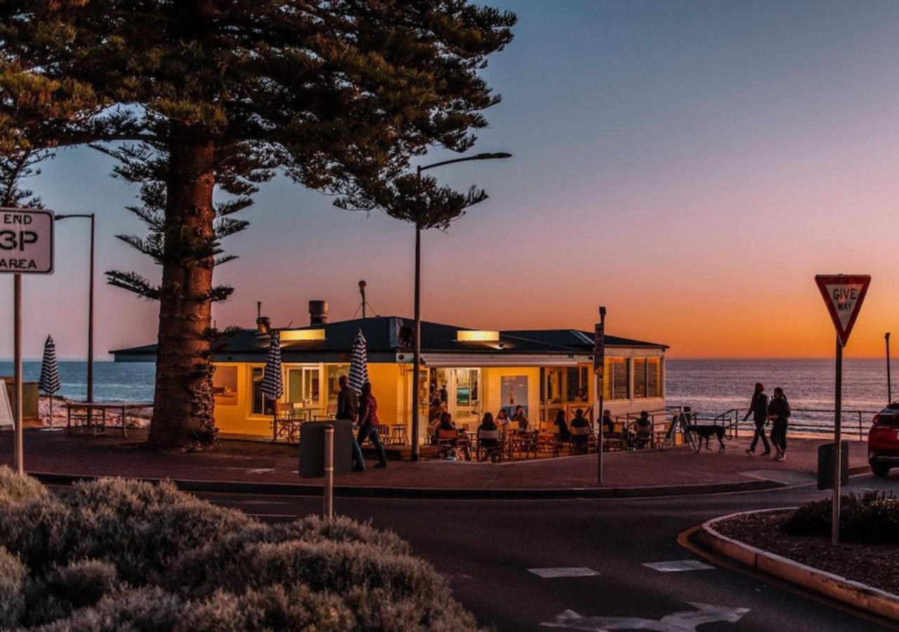Holiday home Henley Beachfront Luxury With Private Pool, And Sauna!