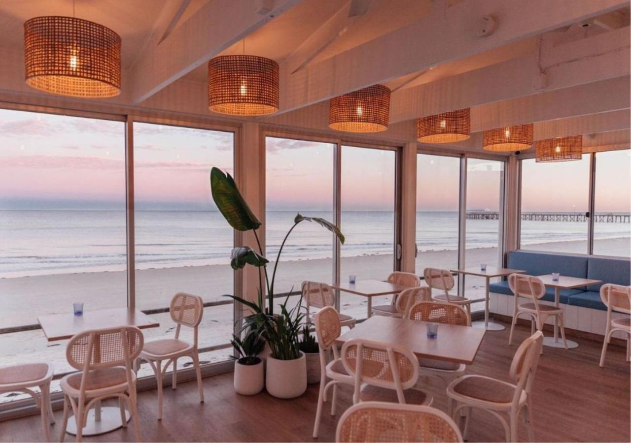 Henley Beachfront Luxury With Private Pool, And Sauna! Holiday home