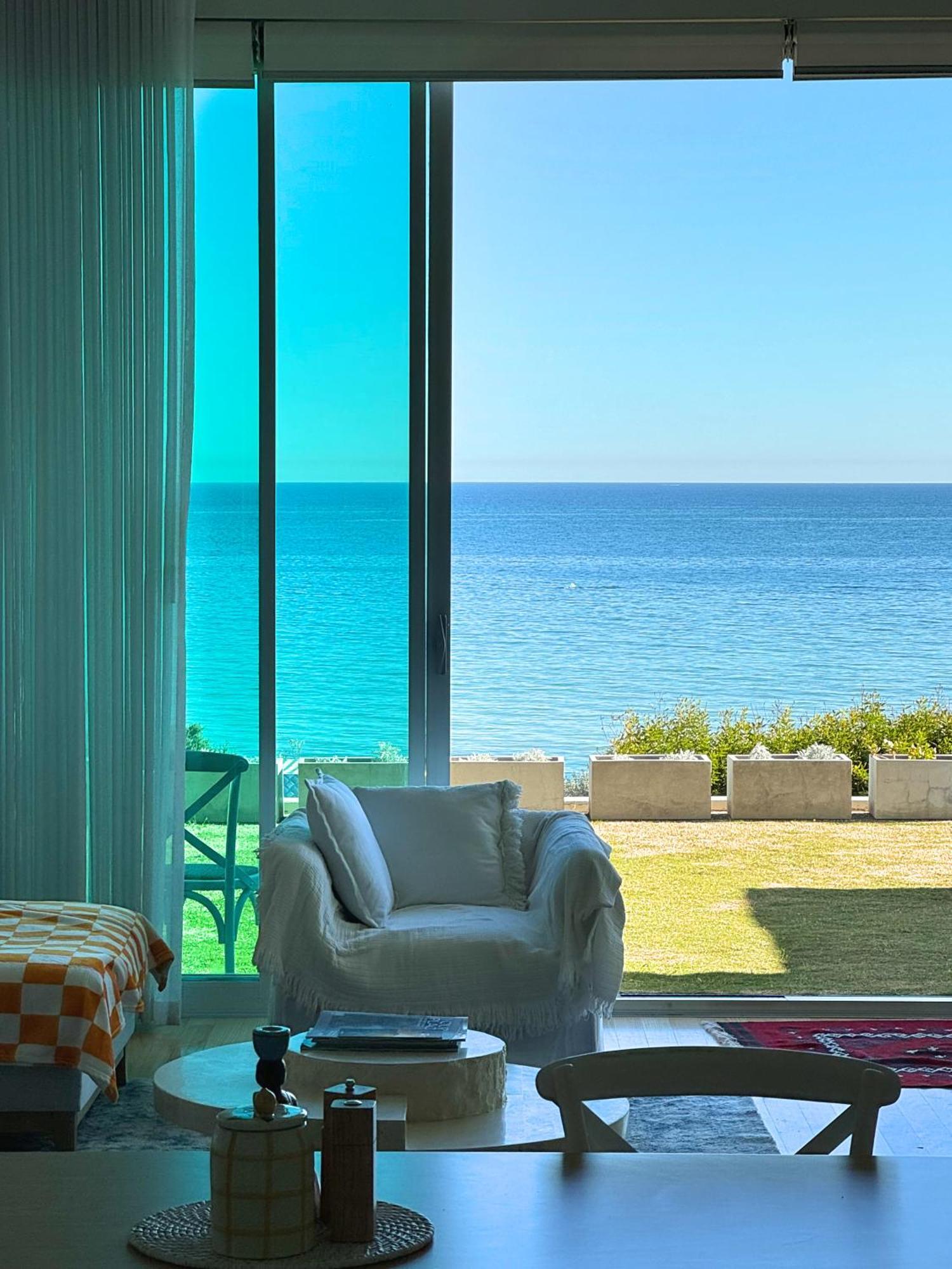 Holiday home Henley Beachfront Luxury With Private Pool, And Sauna! *
