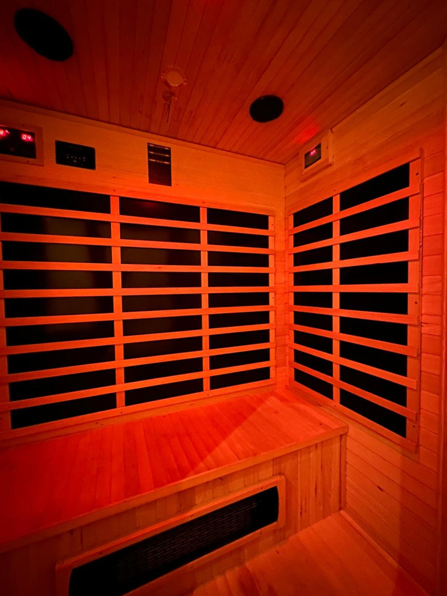 Henley Beachfront Luxury With Private Pool, And Sauna! * Henley Beach South