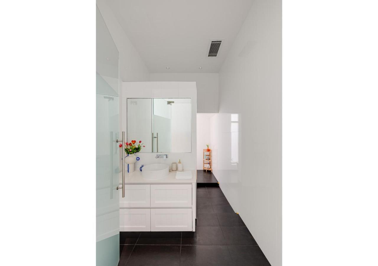 Henley Beachfront Luxury With Private Pool, And Sauna! Holiday home Henley Beach South