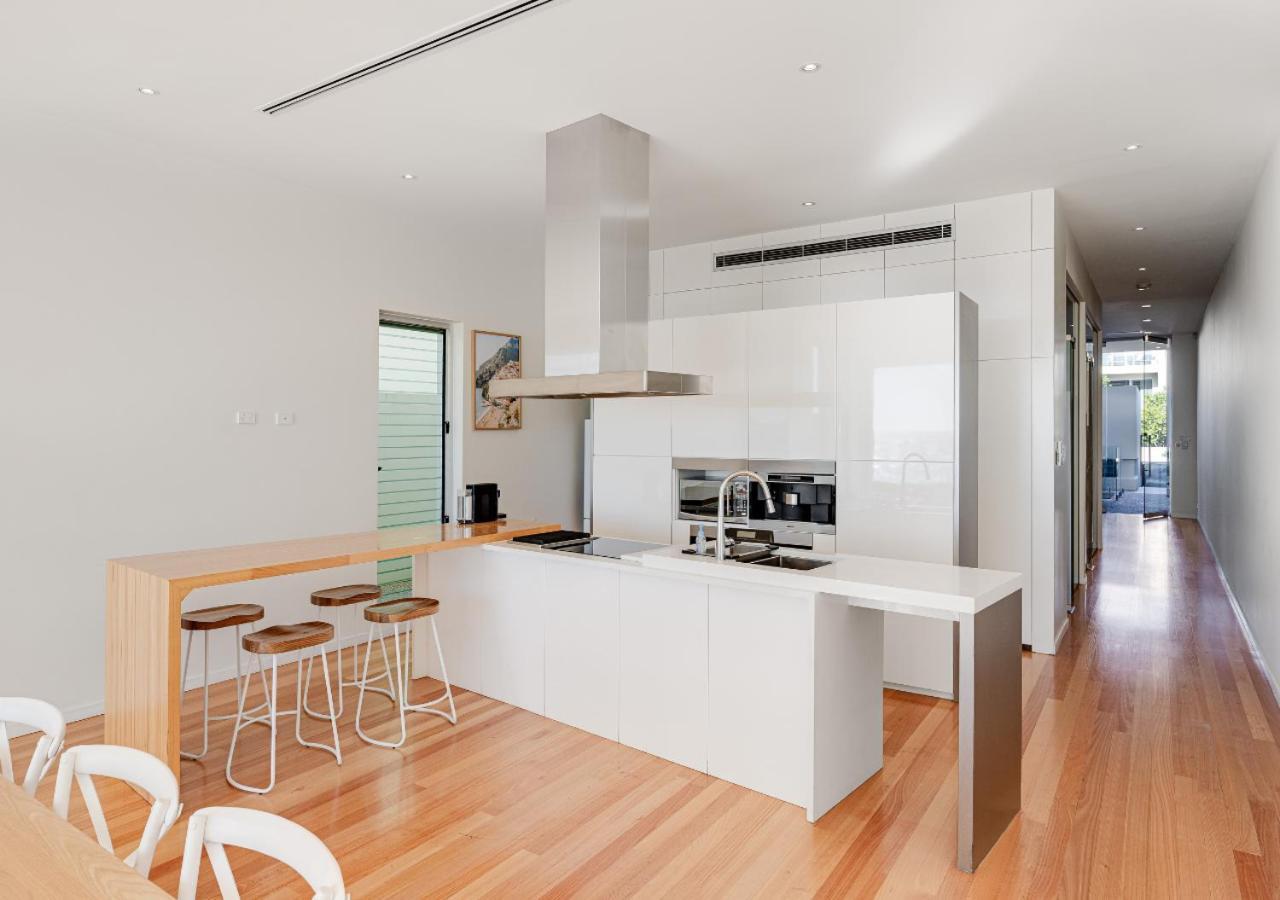 Holiday home Henley Beachfront Luxury With Private Pool, And Sauna! Henley Beach South